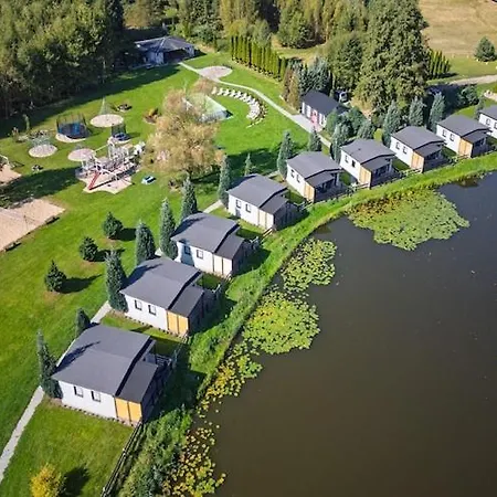 Single-story By The Pond No 5 دارووفكو